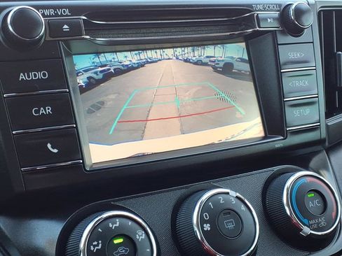 Used 2017 Toyota RAV4 LE image 21