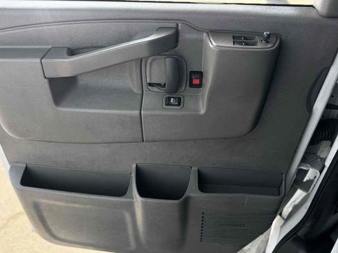 Used 2019 Chevrolet Express 3500 Extended w/ Driver Convenience Package image 5