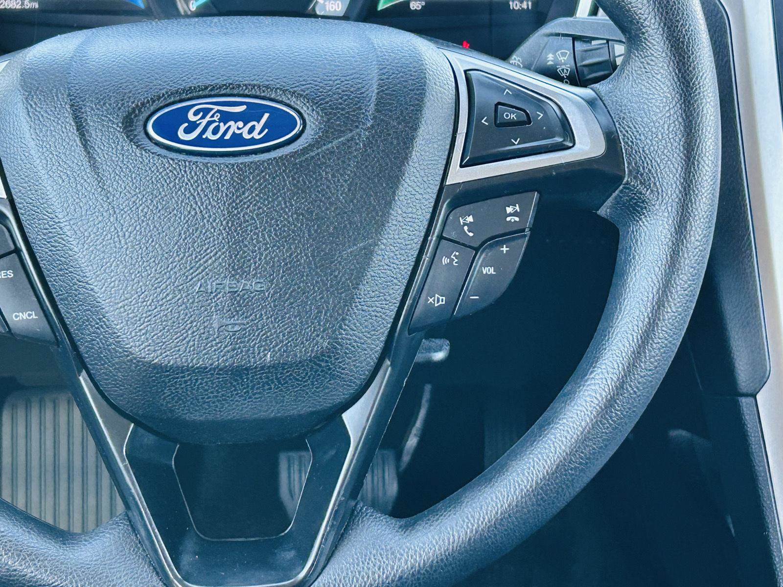 Used 2019 Ford Fusion SE FWD image 14