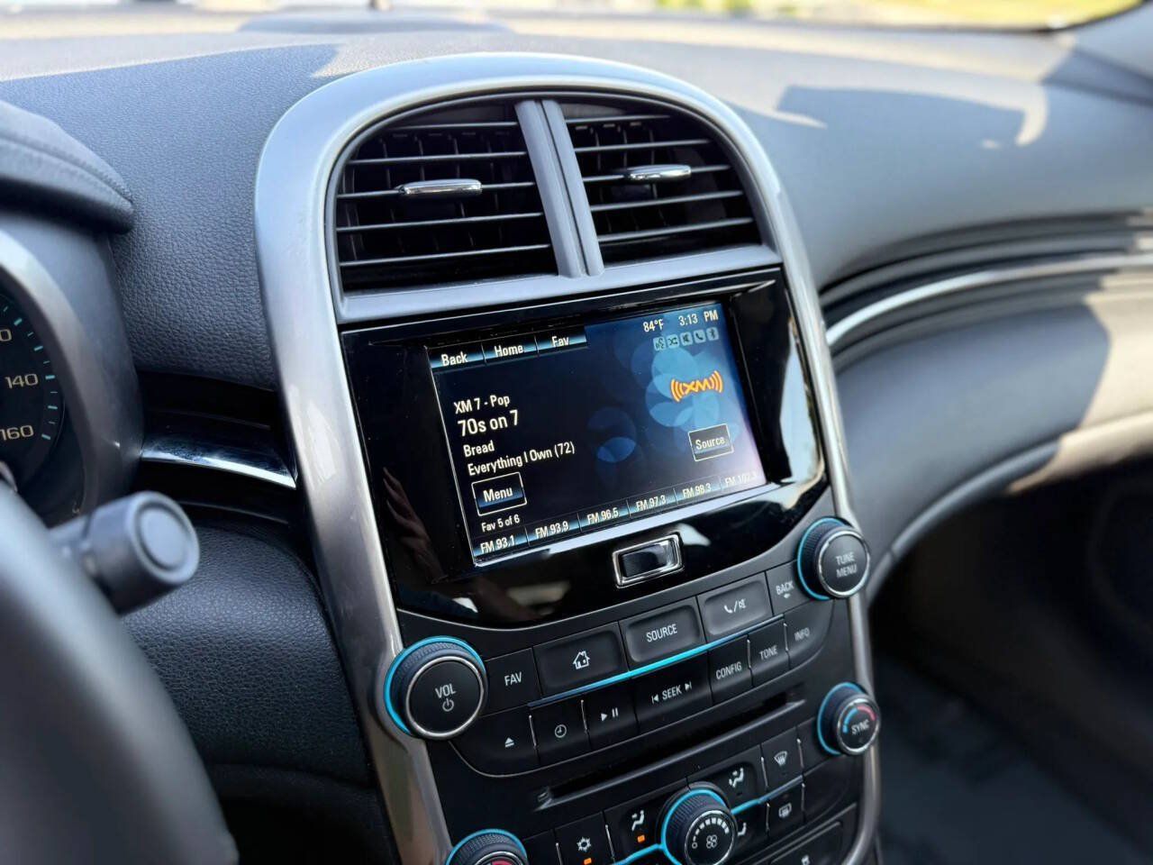 Used 2014 Chevrolet Malibu LT FWD image 19