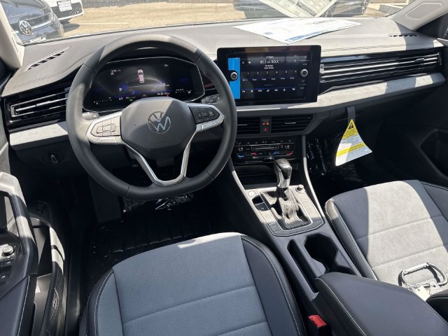 New 2026 Volkswagen Jetta SE FWD image 5
