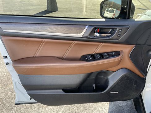 Used 2019 Subaru Outback 2.5i Touring w/ Popular Package #3A image 13