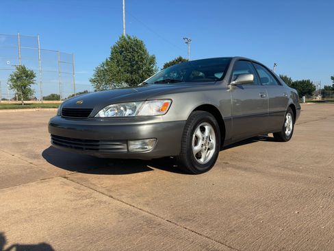 Used 1999 Lexus ES 330 image 3