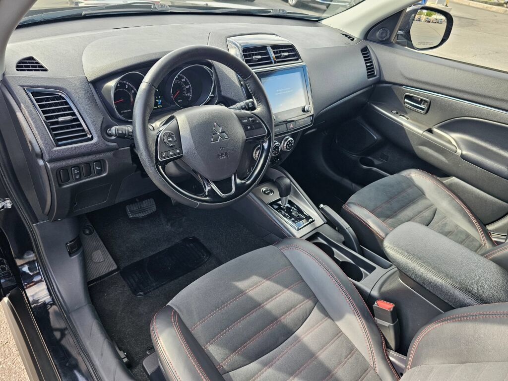 Used 2024 Mitsubishi Outlander Sport SE AWD/4WD image 2