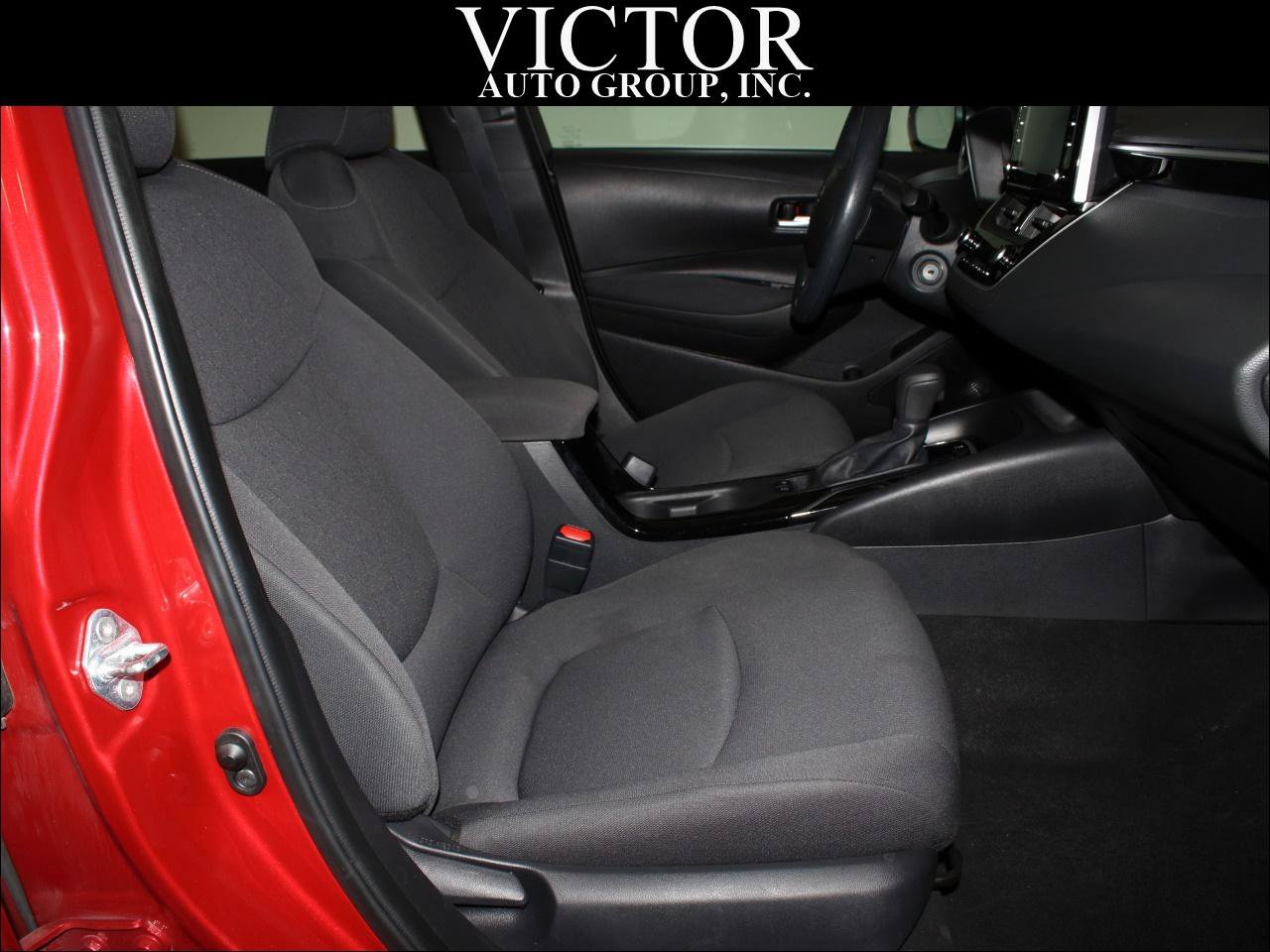 Used 2021 Toyota Corolla LE FWD image 30