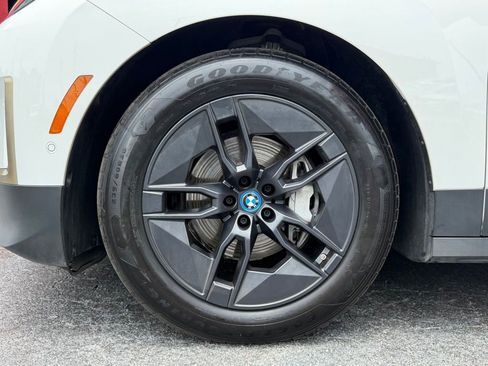 Used 2023 BMW iX xDrive50 w/ Premium Package AWD/4WD image 6