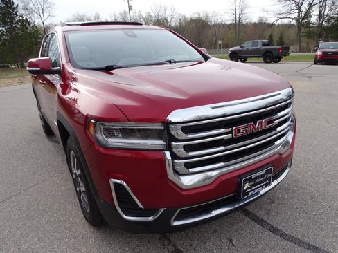 Used 2023 GMC Acadia AWD SLE image 4