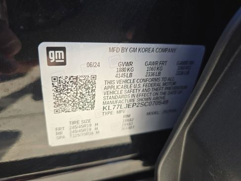 Used 2025 Chevrolet Trax RS w/ Driver Confidence Package FWD image 34