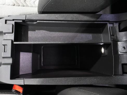 Used 2022 Chevrolet Equinox LT w/ LPO, Floor Liner Package image 31