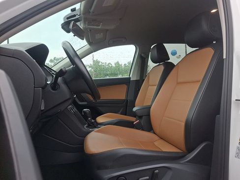 Used 2019 Volkswagen Tiguan SE AWD/4WD image 13