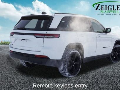 Used 2023 Jeep Grand Cherokee Altitude