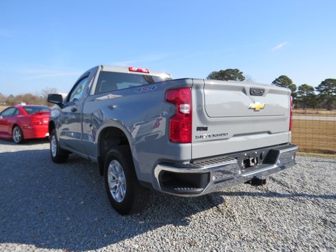 Used 2024 Chevrolet Silverado 1500 W/T w/ WT Value Package image 24