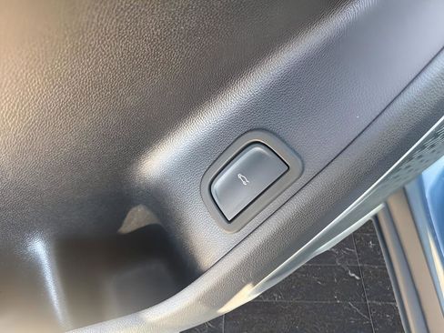 Used 2025 Buick Enclave Preferred image 11