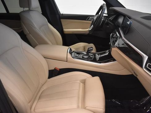 Used 2021 BMW X5 xDrive40i w/ Premium Package AWD/4WD image 19