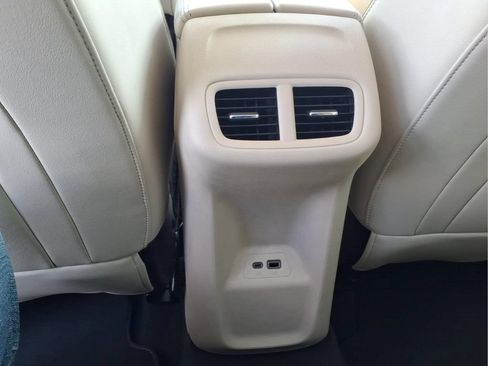 Used 2021 Buick Envision Essence FWD image 17
