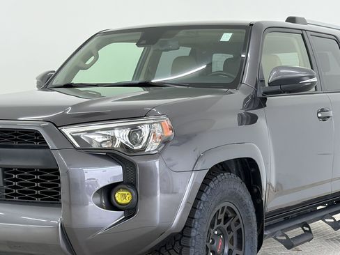 Used 2021 Toyota 4Runner SR5 Premium w/ Moonroof Package RWD image 25