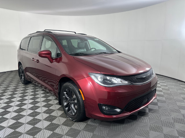 Used 2020 Chrysler Pacifica Touring-L w/ Advanced Safetytec Group AWD/4WD image 2