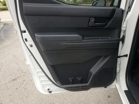 Used 2024 Toyota Tacoma SR5 image 27