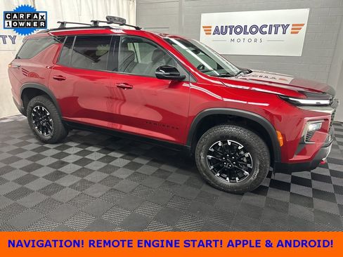 Used 2025 Chevrolet Traverse Z71 image 1