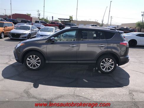 Used 2018 Toyota RAV4 Limited FWD image 5