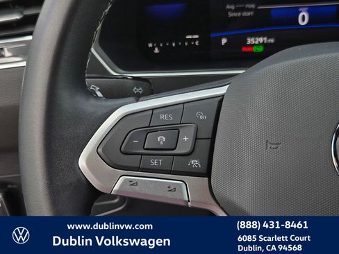 Certified 2023 Volkswagen Tiguan SE R-Line image 23