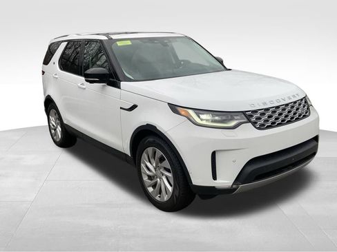 New 2025 Land Rover Discovery S image 3