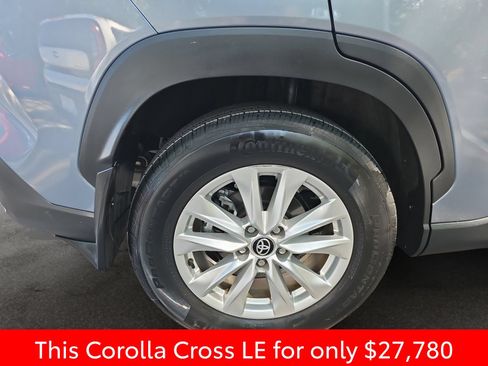 Used 2024 Toyota Corolla Cross LE w/ Moonroof Package AWD/4WD image 43