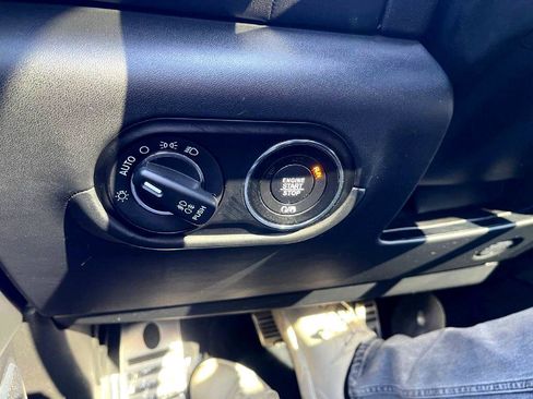 Used 2019 Maserati Levante S GranSport image 39