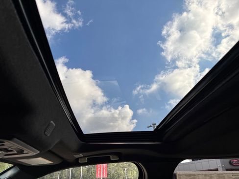 New 2026 Toyota 4Runner Limited AWD/4WD image 17