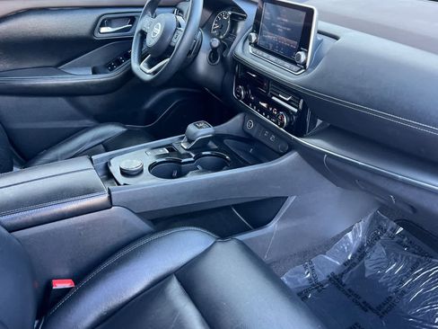 Used 2021 Nissan Rogue SV AWD/4WD image 19