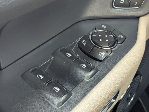 Used 2022 Ford Expedition Limited image 27