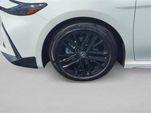 Used 2025 Toyota Camry SE w/ Convenience Package FWD image 29