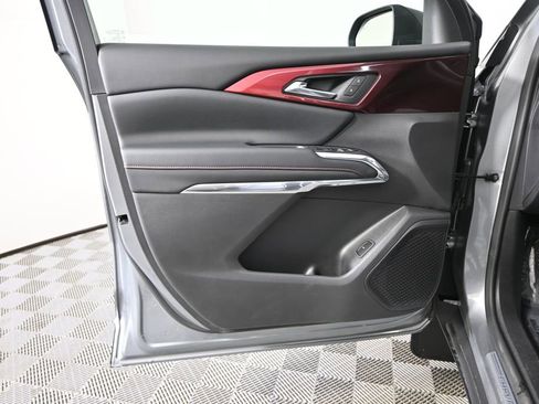 Used 2026 Chevrolet Traverse Z71 w/ LPO, Floor Liner Package AWD/4WD image 19
