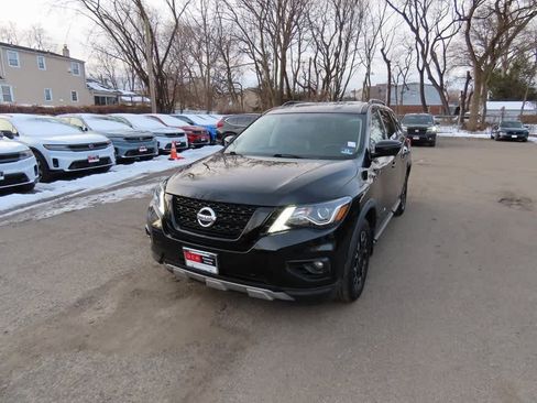 Used 2019 Nissan Pathfinder SL w/ Rock Creek Edition image 1