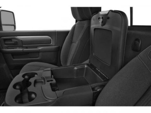 Used 2024 RAM 2500 Tradesman w/ Chrome Appearance Group image 16