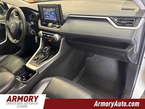 Used 2022 Toyota RAV4 LE image 33