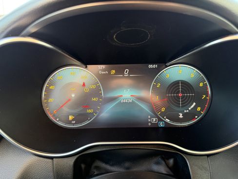 Used 2020 Mercedes-Benz GLC 300 4MATIC image 29