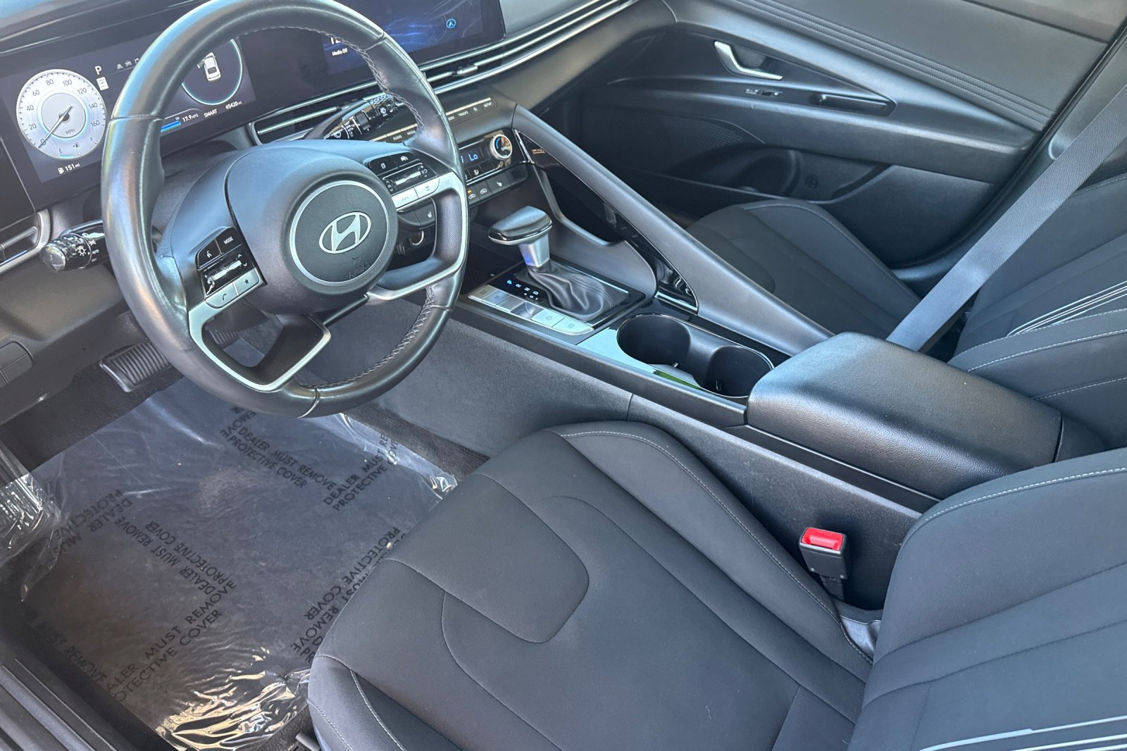 Used 2025 Hyundai Elantra SEL FWD image 5