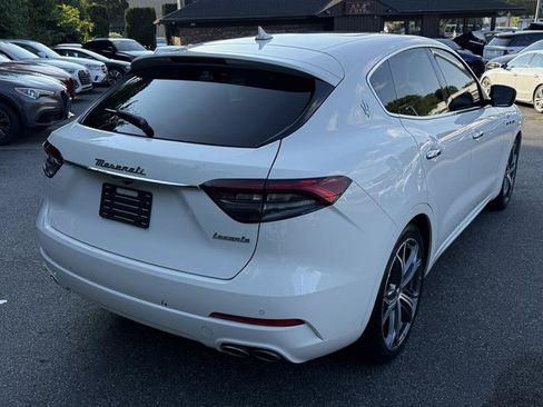 Used 2023 Maserati Levante GT AWD/4WD image 18