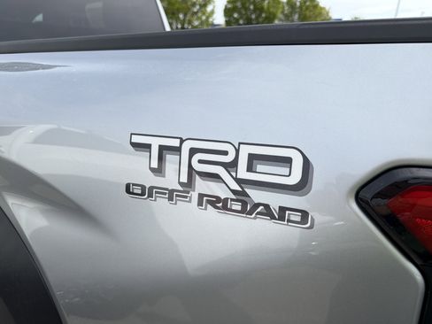 Used 2024 Toyota Tacoma TRD Off-Road AWD/4WD image 8
