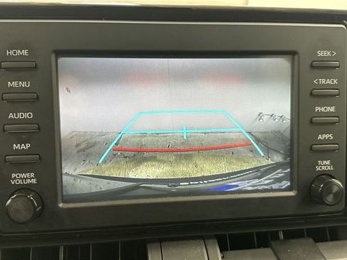 Used 2019 Toyota RAV4 LE w/ Carpet Mat Package FWD image 23