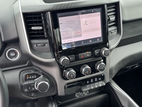 New 2026 RAM 1500 Express AWD/4WD image 16