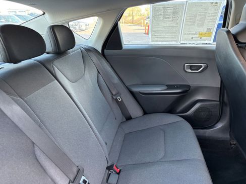 Used 2025 Kia K4 FWD image 36