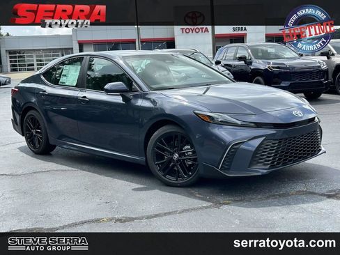 New 2026 Toyota Camry SE FWD image 1