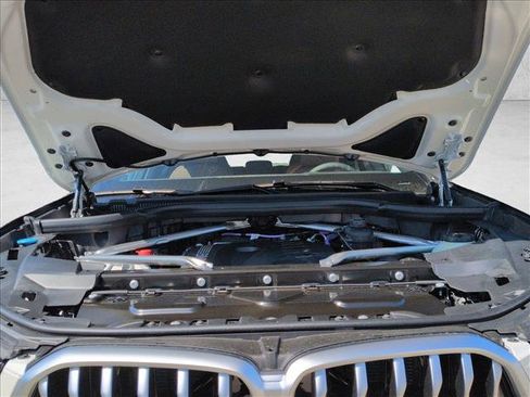 New 2027 BMW X6 xDrive40i w/ Climate Comfort Package AWD/4WD image 17