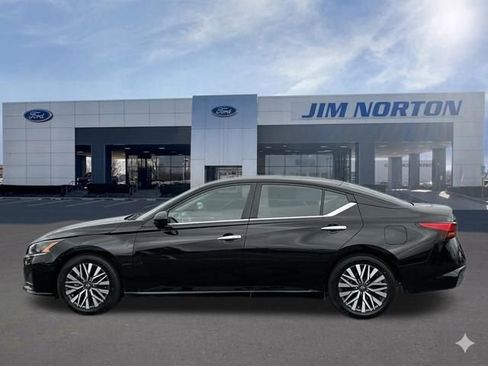 Used 2025 Nissan Altima 2.5 SV FWD image 8