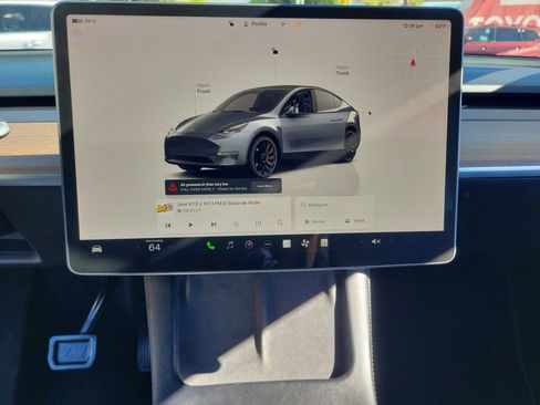 Used 2022 Tesla Model Y Performance image 26