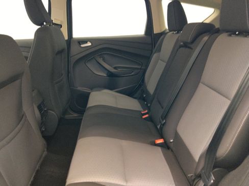 Used 2019 Ford Escape SE FWD image 18