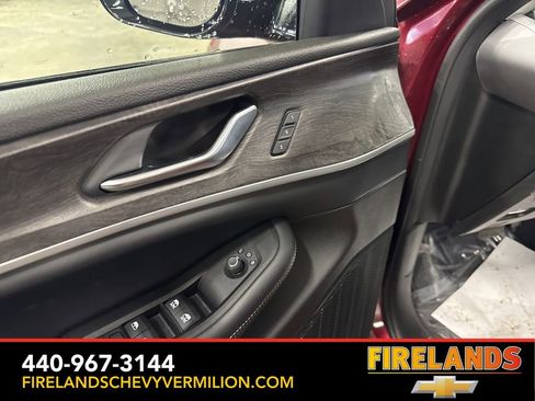 Used 2023 Jeep Grand Cherokee Limited image 12