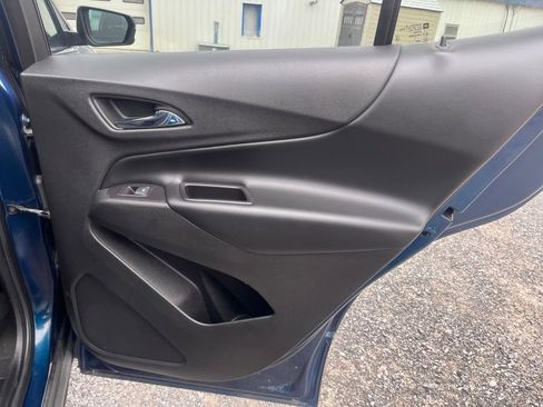 Used 2019 Chevrolet Equinox LT w/ Driver Convenience Package image 33